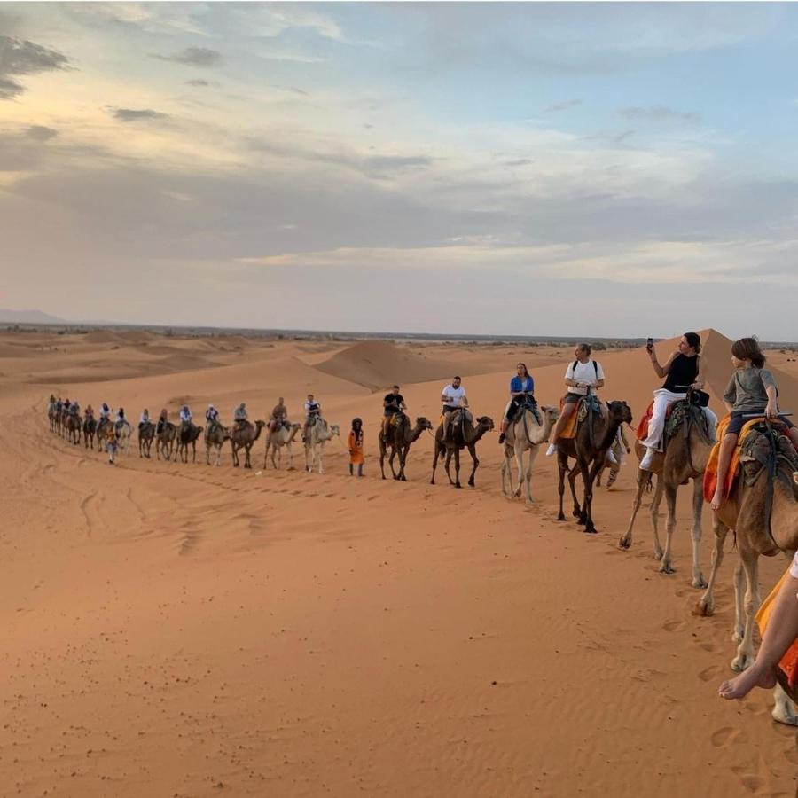 マハミド Erg Chegaga Nomad Tour Bed & Breakfast エクステリア 写真