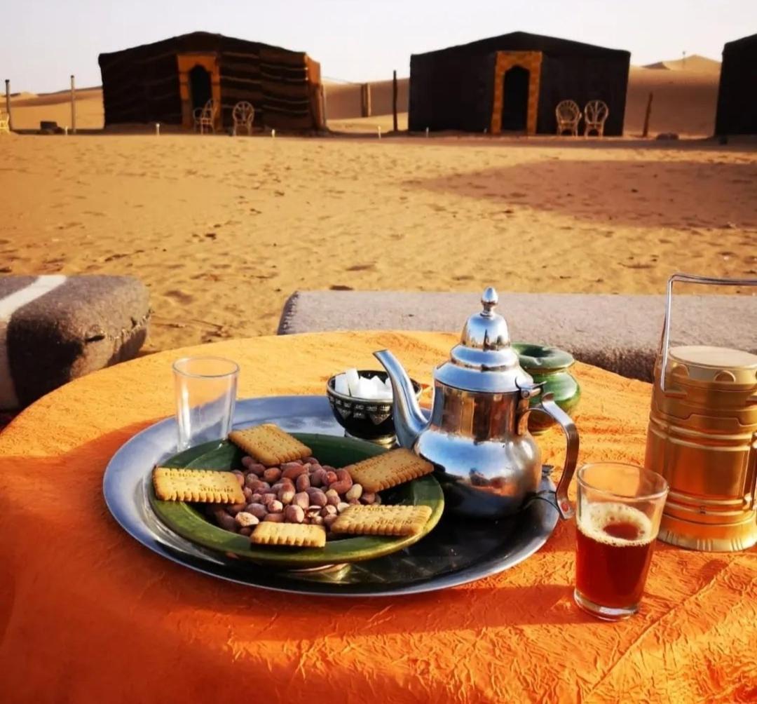 マハミド Erg Chegaga Nomad Tour Bed & Breakfast エクステリア 写真